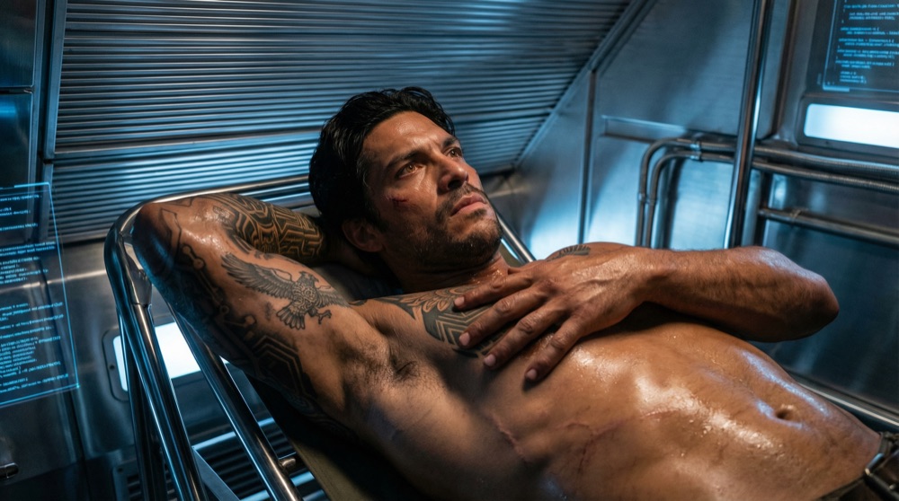 Mael mira fijamente el techo de sus cuarteles, músculos tensos, todavía sintiendo el pulso de Isalia bajo sus dedos.